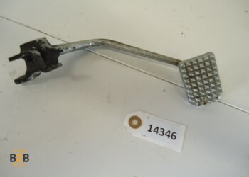 voetsteunen en schetsplaten, rempedaal