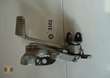 voetsteunen en schetsplaten, schetsplaat rempedaal