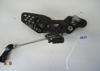 voetsteunen en schetsplaten, schetsplaat schakelpedaal