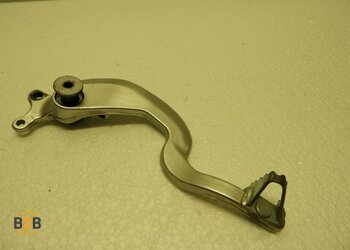 voetsteunen en schetsplaten, rempedaal