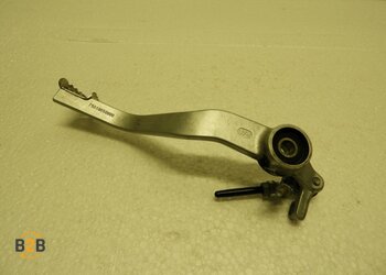 voetsteunen en schetsplaten, rempedaal