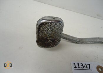 voetsteunen en schetsplaten, rempedaal