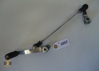 voetsteunen en schetsplaten, schakelpedaal