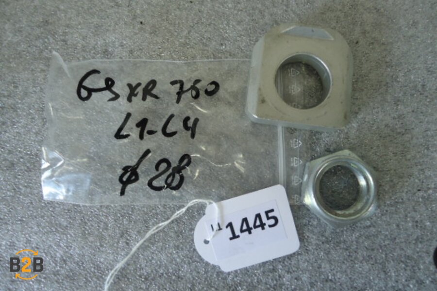 bout, moer as achteraan