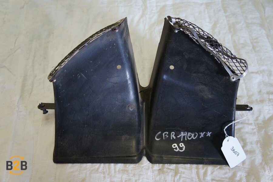 cover, cover boven radiator