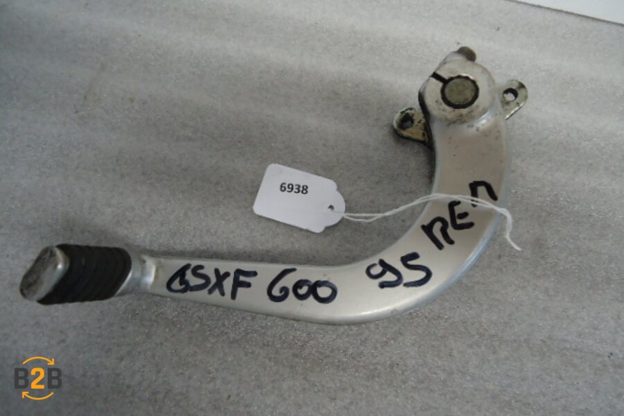 voetsteunen en schetsplaten, rempedaal