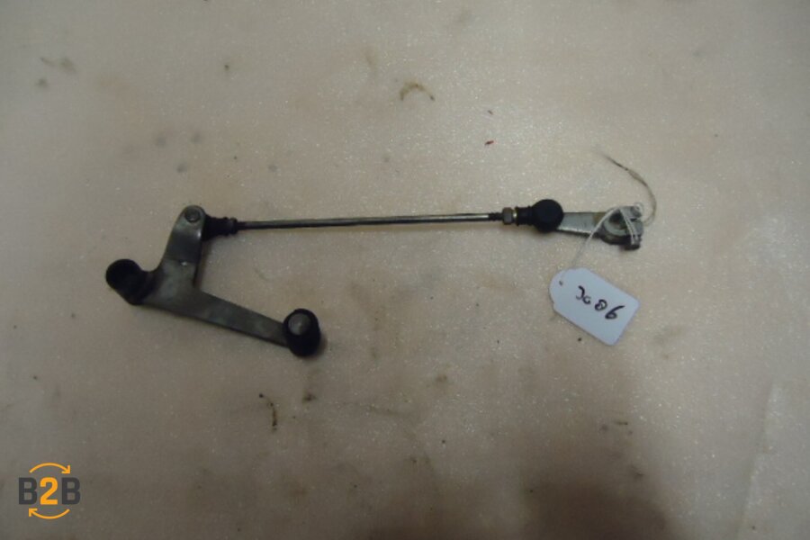 voetsteunen en schetsplaten, schakelpedaal