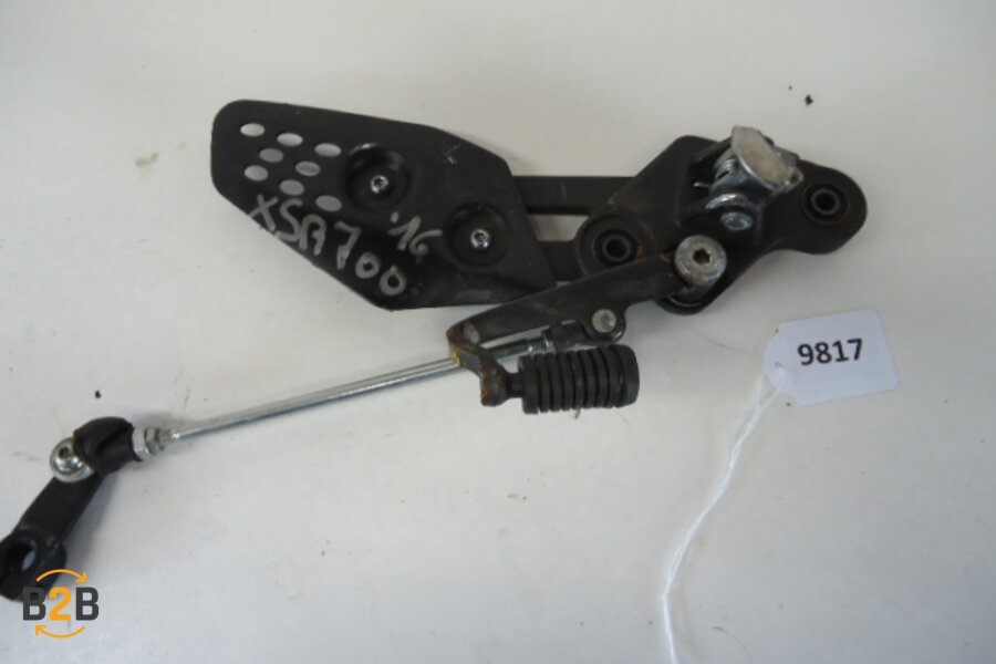 voetsteunen en schetsplaten, schetsplaat schakelpedaal