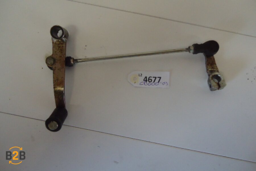 voetsteunen en schetsplaten, schakelpedaal