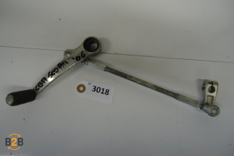 voetsteunen en schetsplaten, schakelpedaal