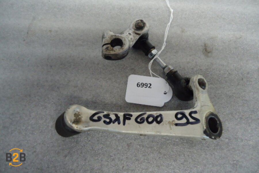 voetsteunen en schetsplaten, schakelpedaal